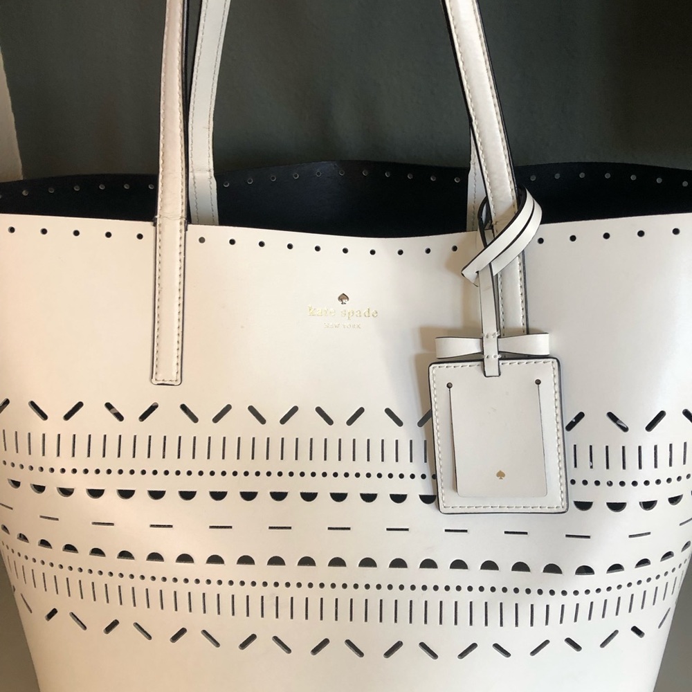 Kate Spade Authentic large tote - Picture 2 of 8